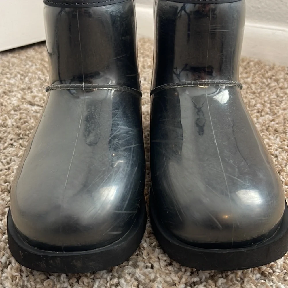 UGG Classic Boot Clear Mini Waterproof Size 5 Black - Picture 9 of 14